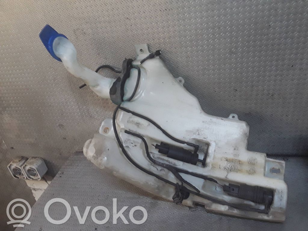 Audi A8 S8 D3 4E Langų skysčio bakelis 