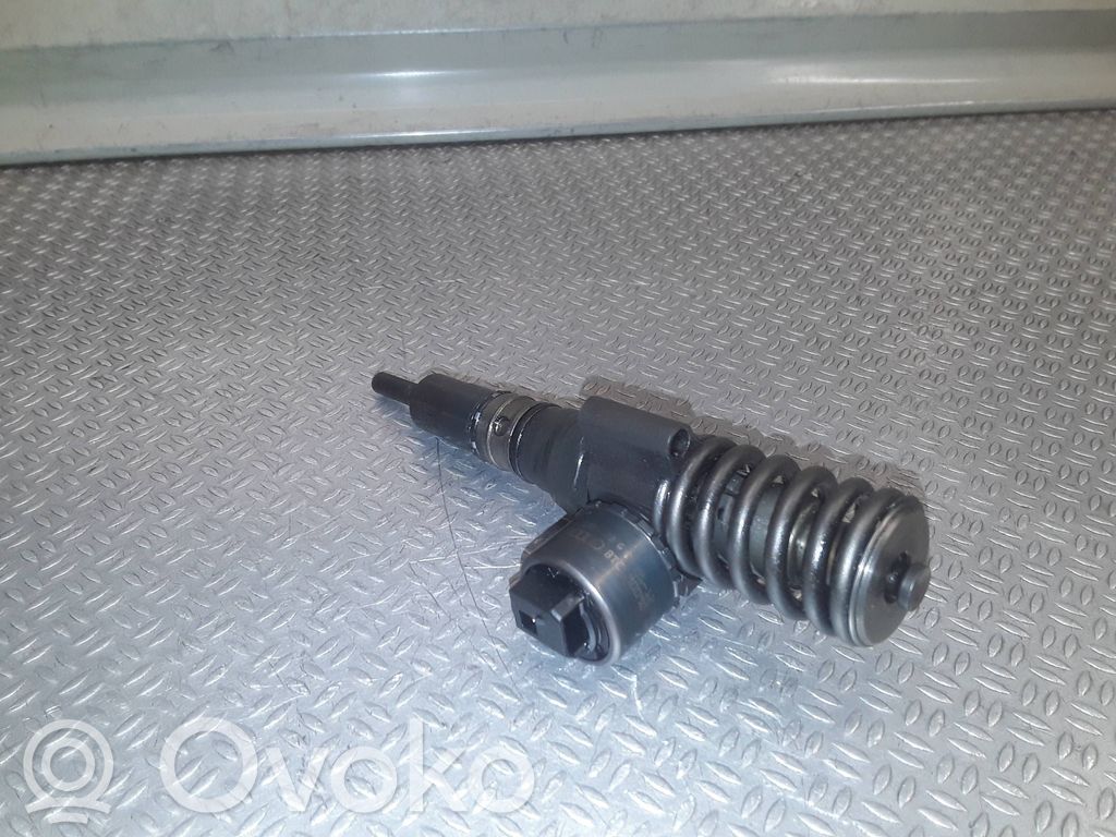 Fuel injector   03G130073G,0414720404