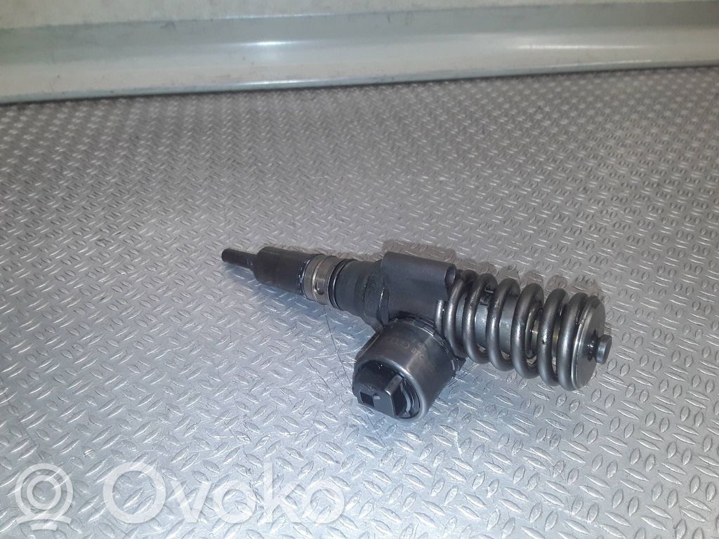 Fuel injector   03G130073G,0414720404