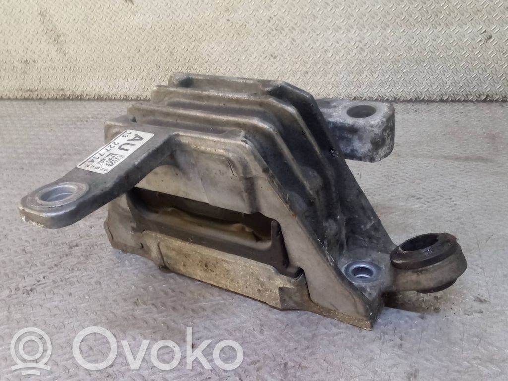 Opel Insignia A Engine mount bracket 