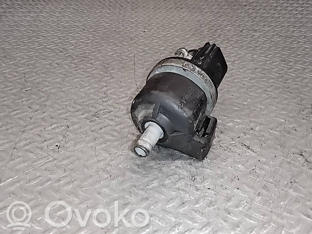 Válvula de vacío   06D133517B