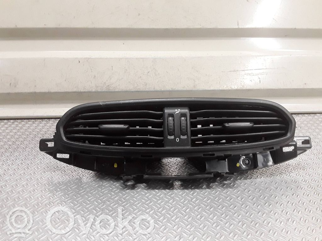 Fiat Tipo Rejilla de ventilación central del panel 