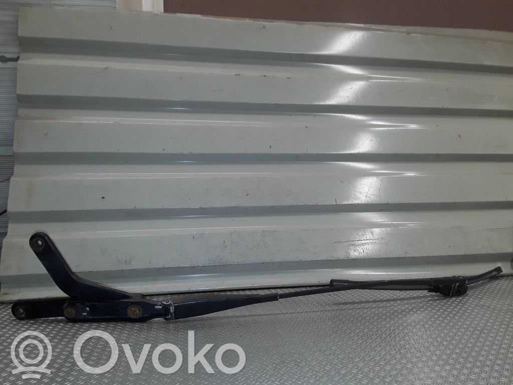 Priekšējā loga tīrītājs   3M5117526CD