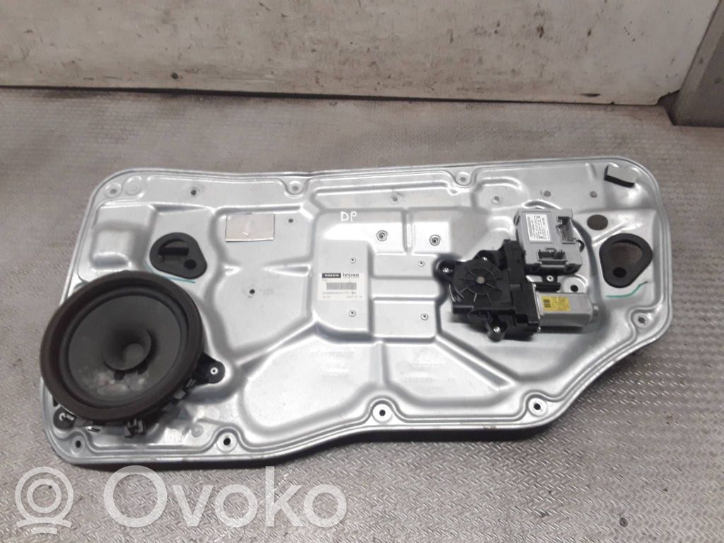 Volvo V70 Macara ușă față cu motor 