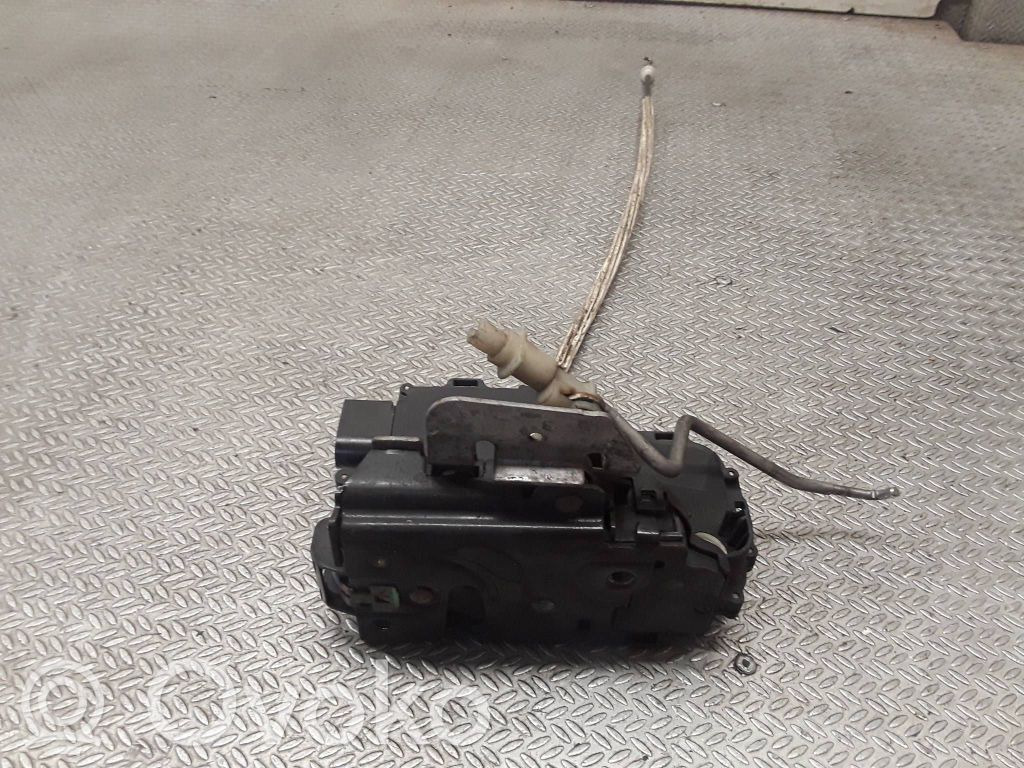 Audi A2 Front door lock 