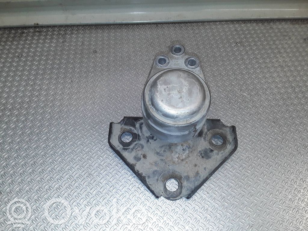 Ford Fusion Engine mount bracket 