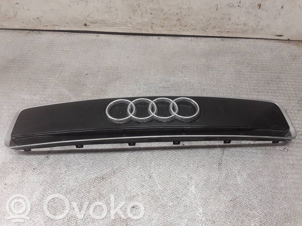 Audi A2 Front bumper upper radiator grill 
