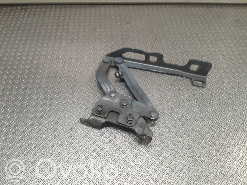 Engine bonnet/hood hinges   13186899
