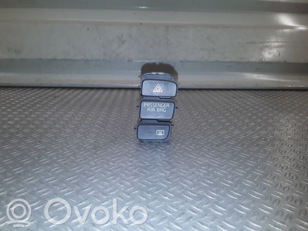 Volkswagen Up Botón interruptor de luz de peligro 