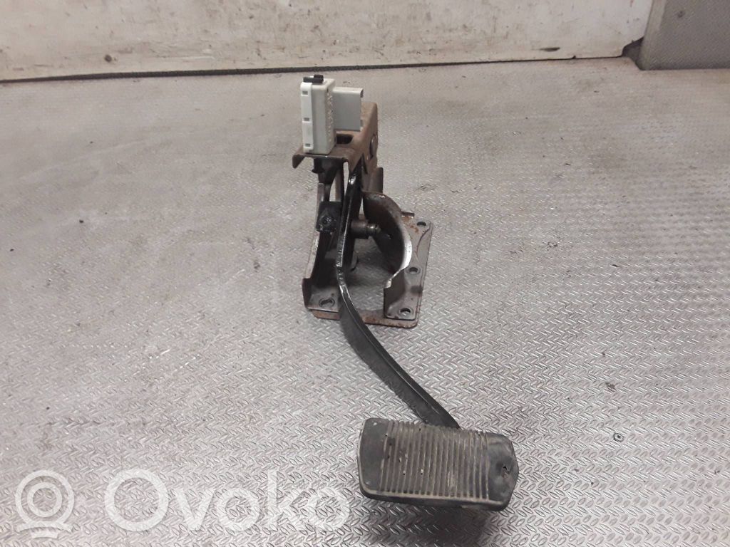 Pedal de freno   05105523AG