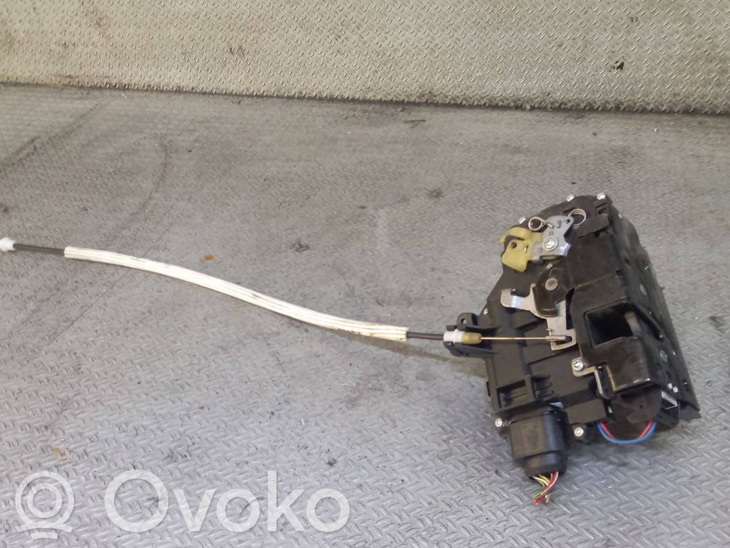 Audi A6 Allroad C5 Serratura portiera anteriore 