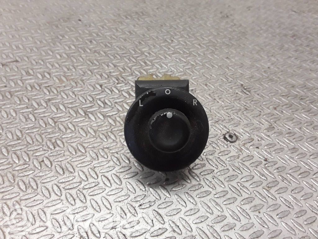 Jeep Patriot Wing mirror switch 