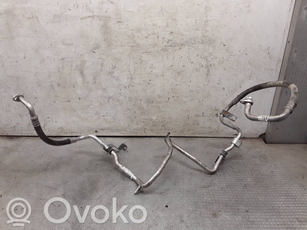 Ilmastointilaitteen putki (A/C)   924543135R,93457399