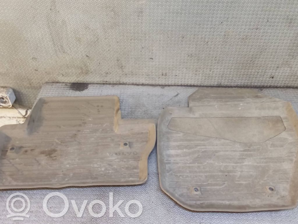 Volvo V60 Zestaw dywaników samochodowych 