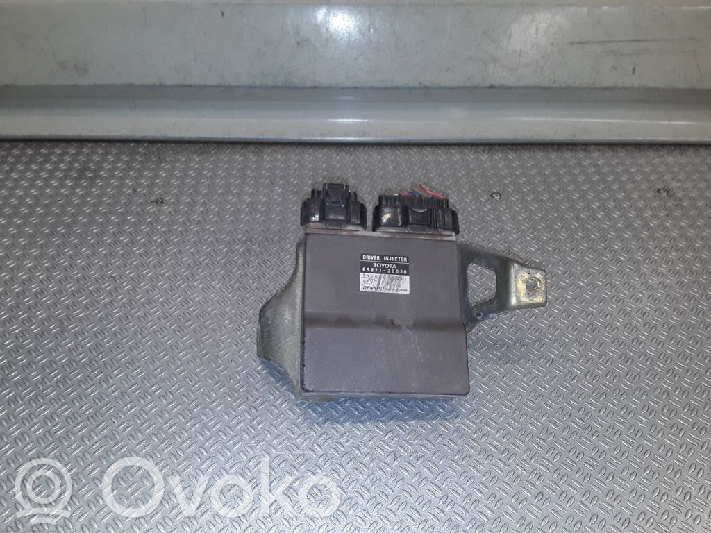 Toyota Avensis Verso Centralina/modulo impianto di iniezione 