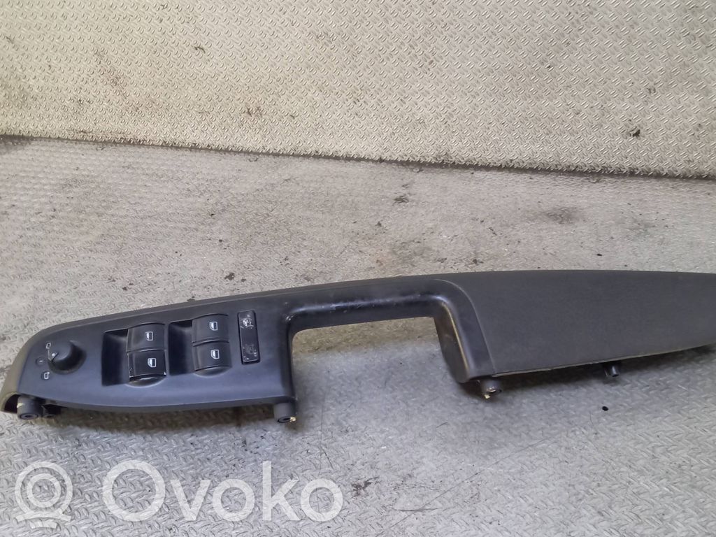 Electric window control switch   8E1867173B