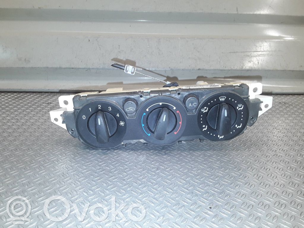 Climate control unit   7M5T19980BA