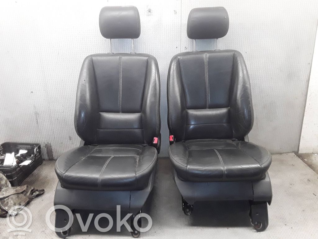 Set scaune și tapițerii uși