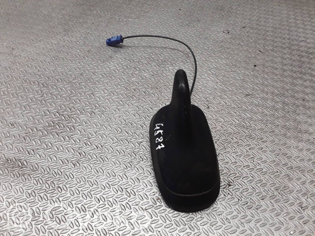 Volkswagen PASSAT B7 Antenă GPS aeriană 