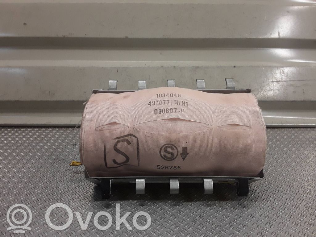 Toyota Yaris Matkustajan turvatyyny 