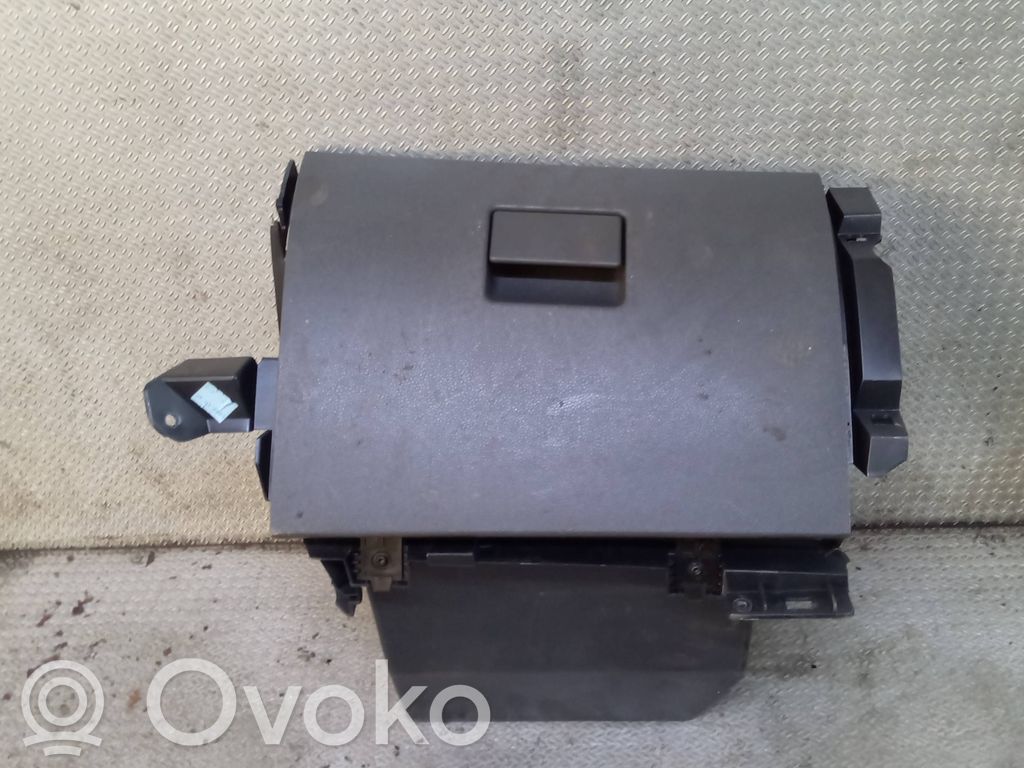 Hansikaslokero   3M5XR06008