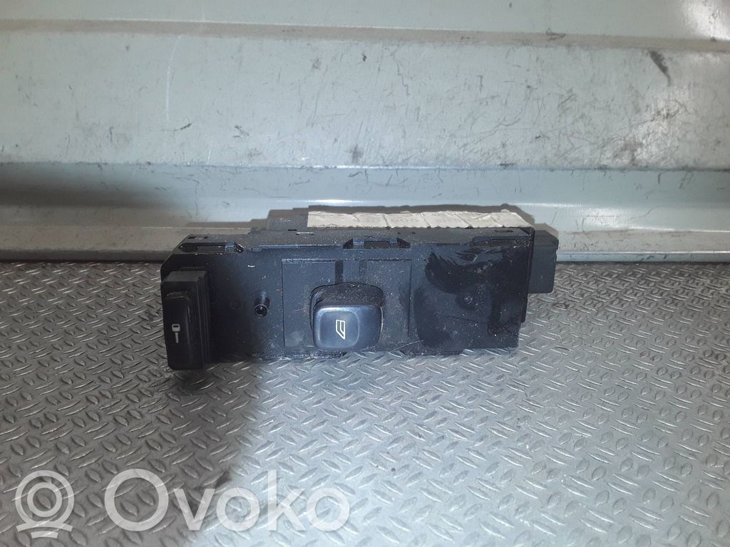 Przyciski szyb   9401805