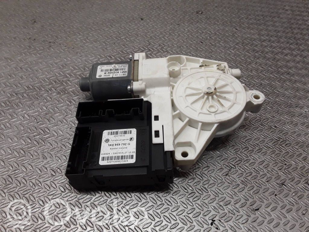 Silnik regulatora szyby drzwi przednich   1K0959792G,32271005011423