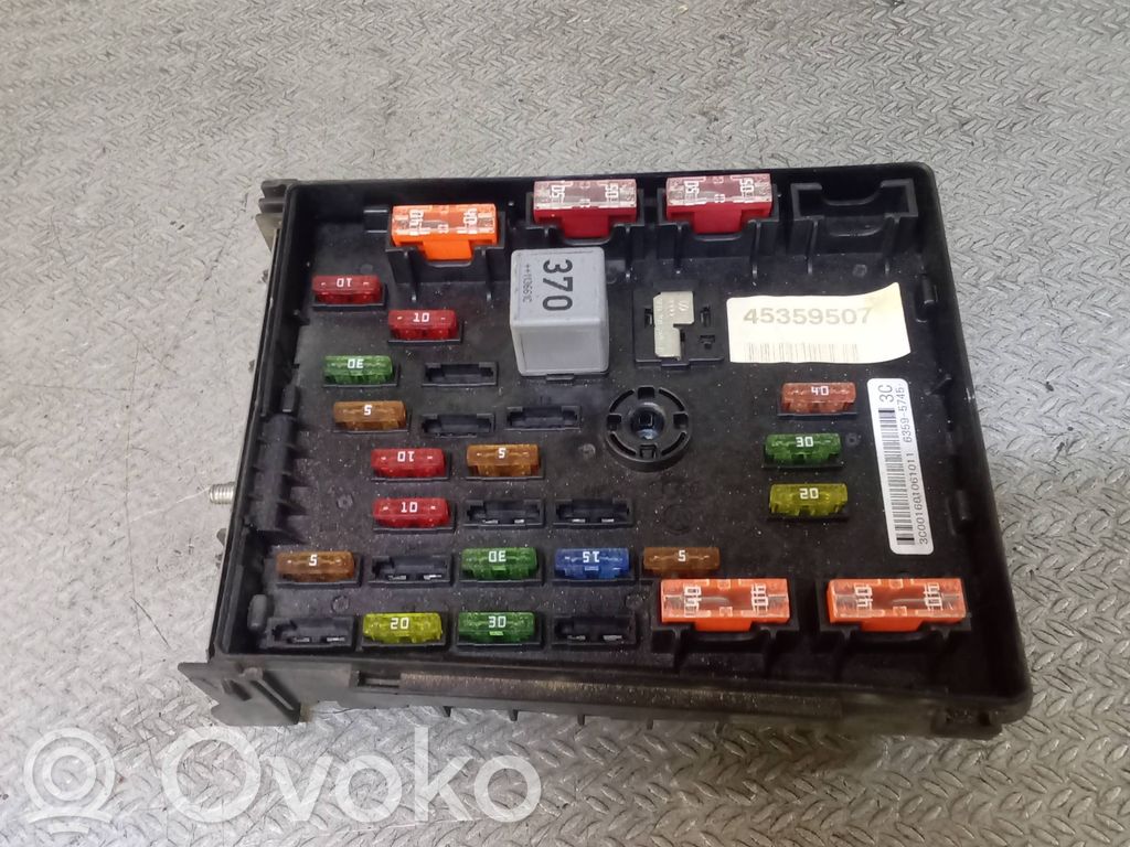 Volkswagen PASSAT B7 Modul siguranțe 