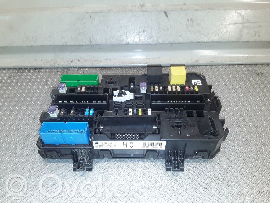 Opel Zafira B Sulakemoduuli 
