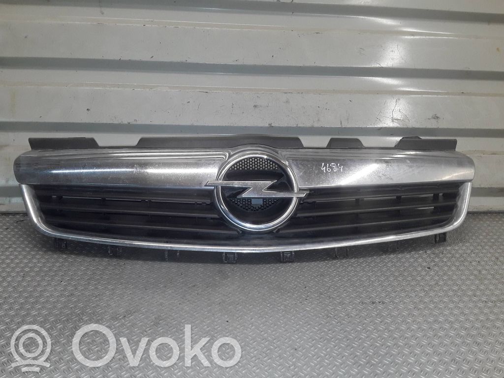 Opel Zafira B Griglia anteriore 