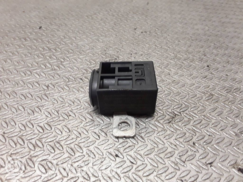 Fusibile relè della batteria   4F0915519