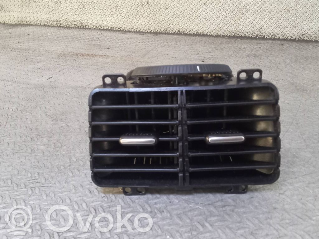 Volkswagen Golf VI Grilă ventilație spate 