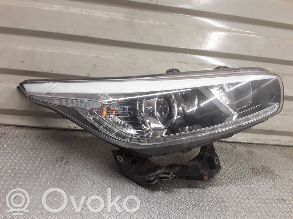 KIA Ceed Priekinis žibintas 