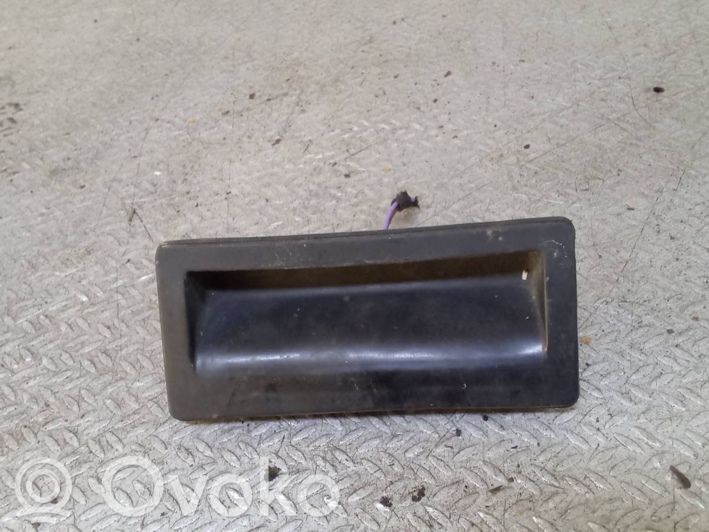 Volkswagen Jetta VI Uchwyt / Rączka zewnętrzna otwierania klapy tylnej / bagażnika 
