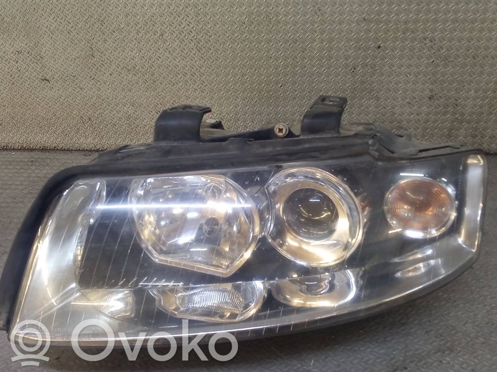 Audi A4 S4 B6 8E 8H Phare frontale 