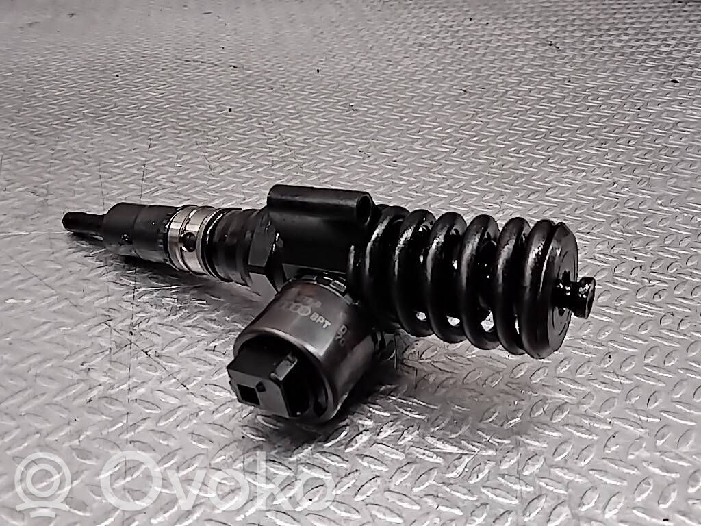 Injector combustibil   0414720403,03G130073B