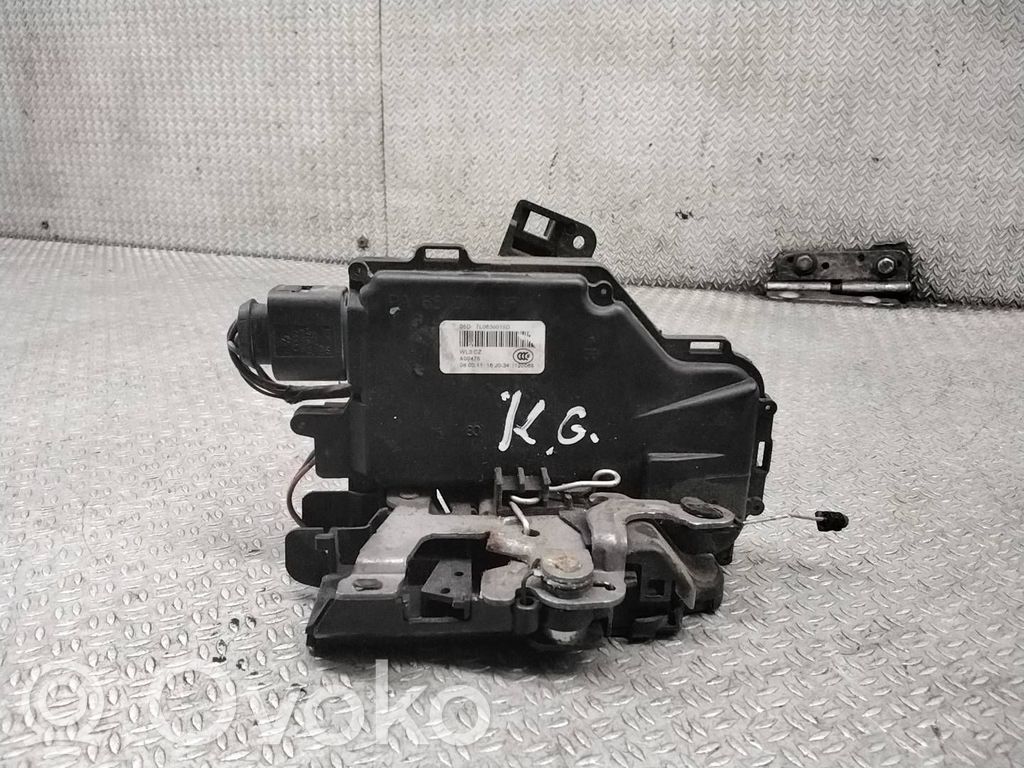 Skoda Octavia Mk2 (1Z) Zamek drzwi tylnych 