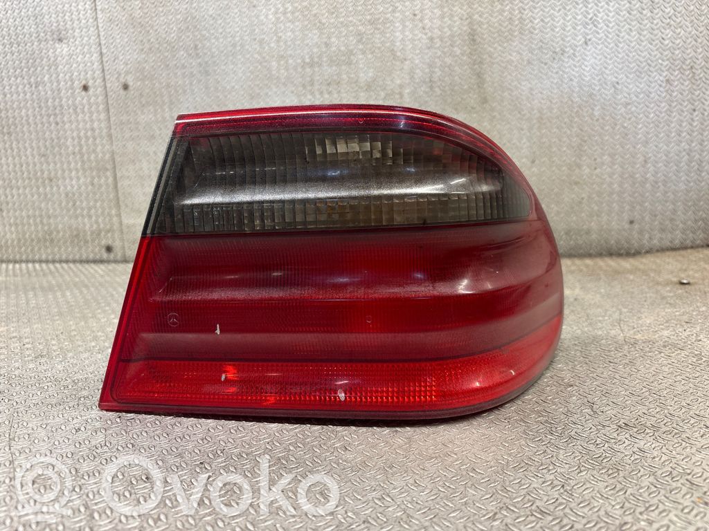 Mercedes-Benz E W210 Takavalot