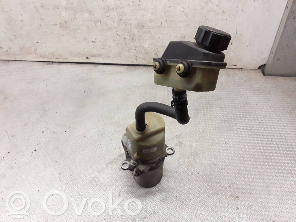 Volvo V50 Ohjaustehostimen sähköpumppu 