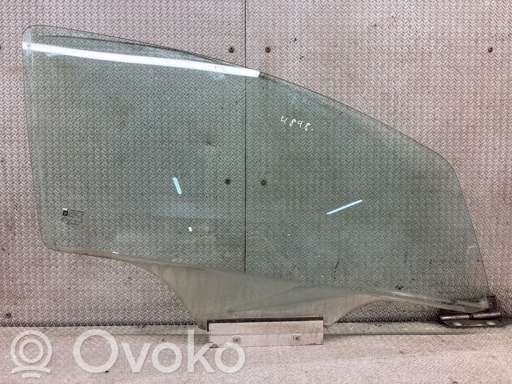 Opel Corsa D Luna de la puerta delantera cuatro puertas 