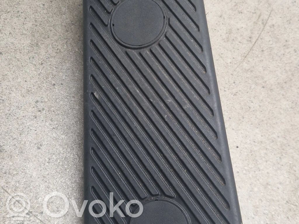 KIA EV6 Jalkatuki 
