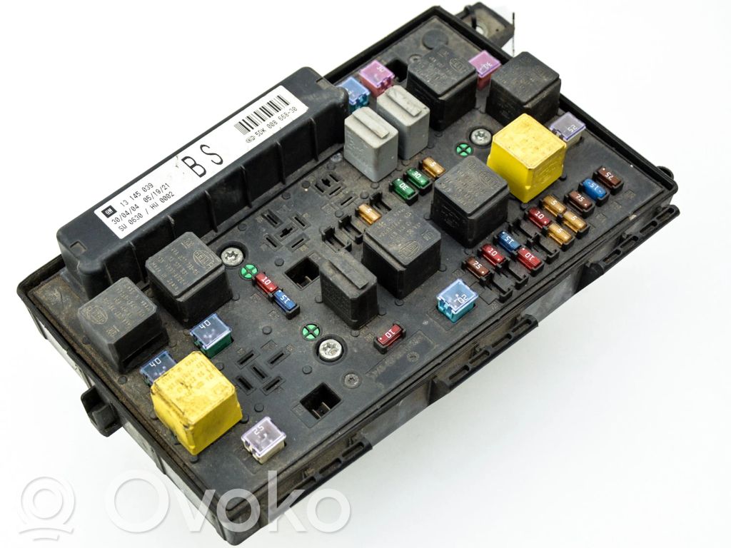 Opel Astra H Módulo de fusible 