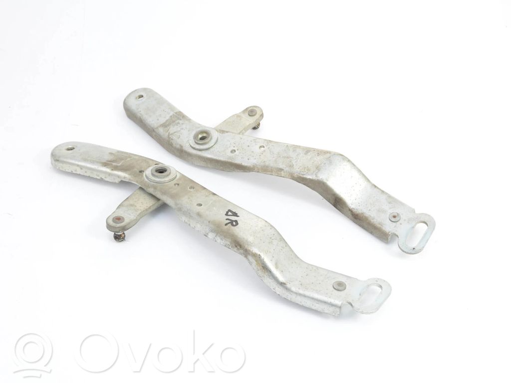 Tailgate hinge   3D5827582B,3D5827583A
