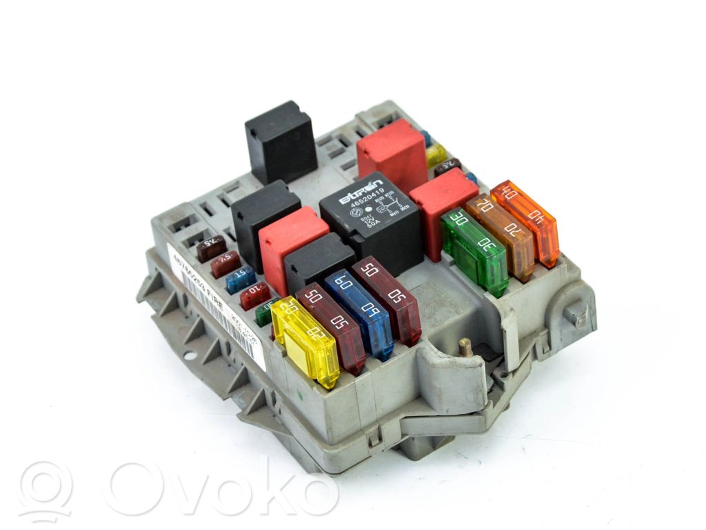 Fiat Punto (188) Modul siguranțe 