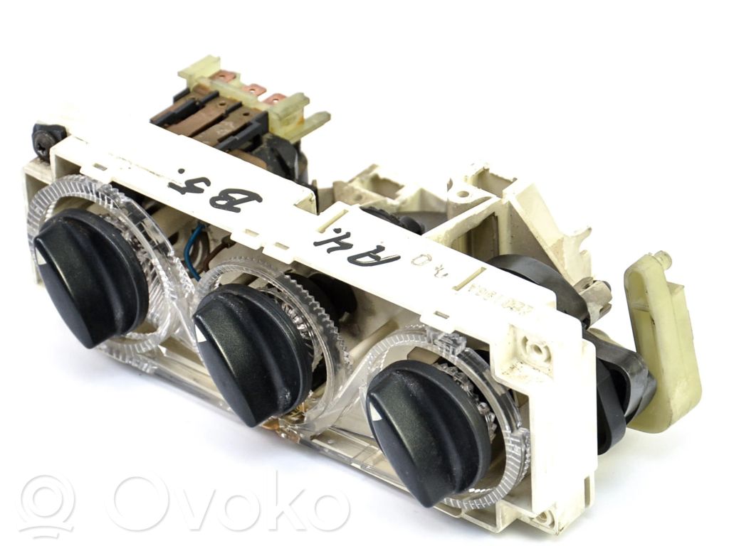 Audi A4 S4 B5 8D Climate control unit 