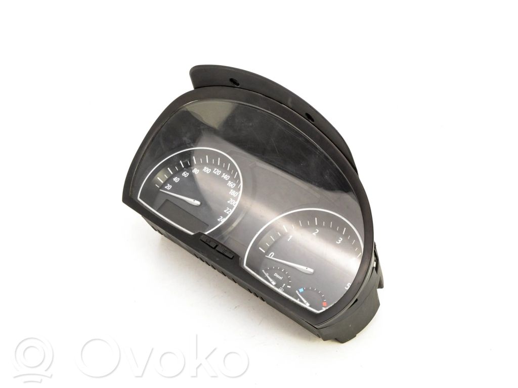 BMW X3 E83 Speedometer (instrument cluster) 