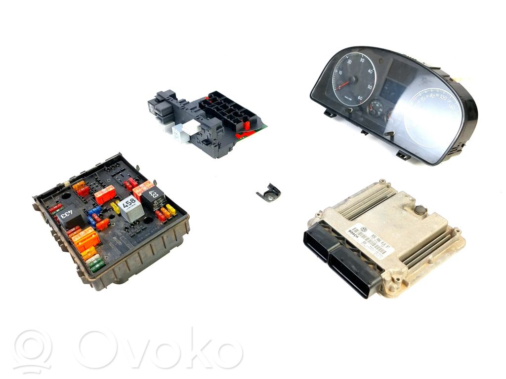 Volkswagen Touran I Komputer / Sterownik ECU i komplet kluczy 