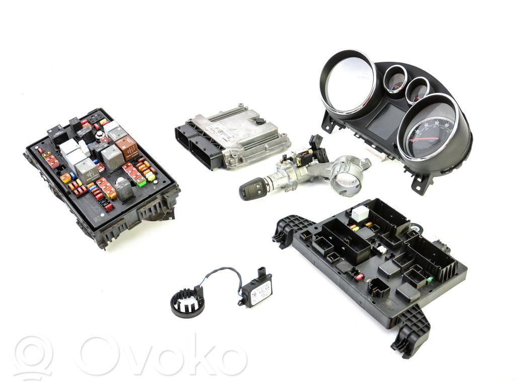 Opel Astra J Engine ECU kit and lock set 
