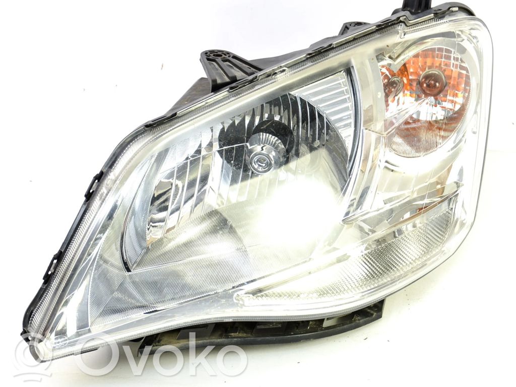 SsangYong Korando Lampa przednia 