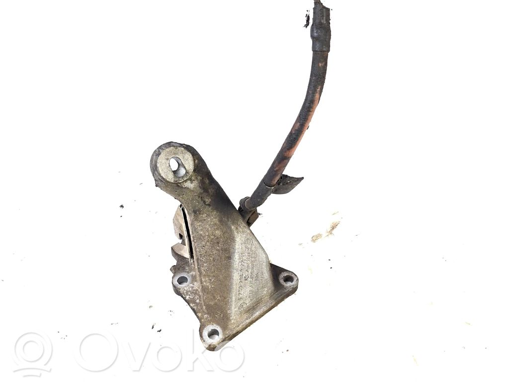 BMW 3 E46 Engine mount bracket 